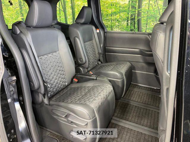 Toyota VOXY HYBRID 2024-05 6915262-8