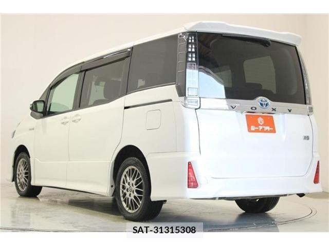 Toyota VOXY HYBRID 2016-03 6915317-11