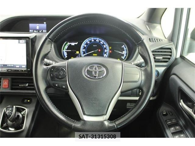 Toyota VOXY HYBRID 2016-03 6915317-3