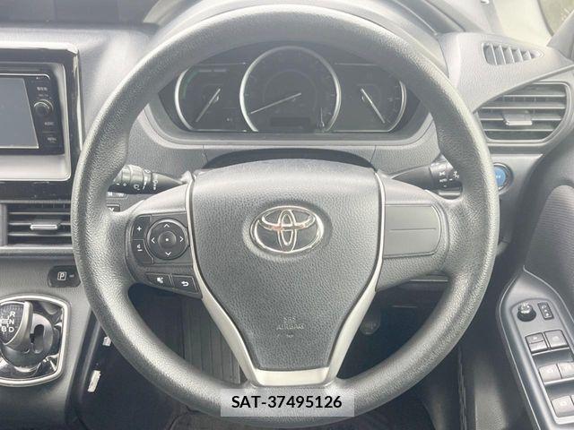 Toyota VOXY HYBRID 2015-01 6915322-12