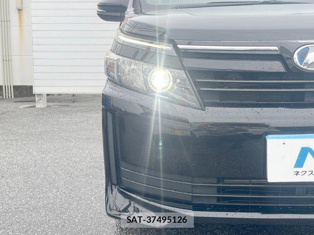 Toyota VOXY HYBRID 2015-01 6915322-13