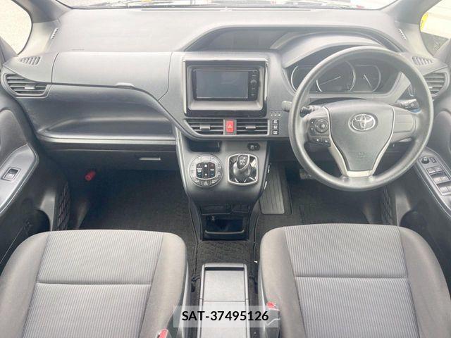 Toyota VOXY HYBRID 2015-01 6915322-1