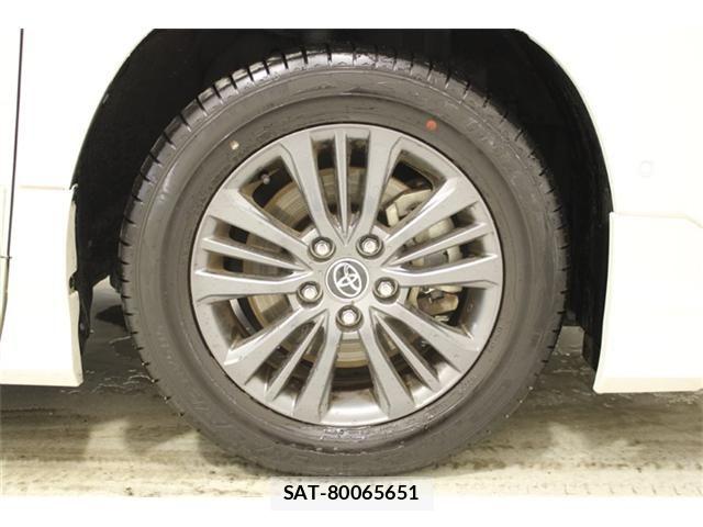 Toyota VOXY HYBRID 2023-02 6915289-21