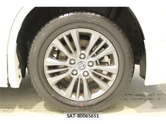 Toyota VOXY HYBRID 2023-02 6915289-23