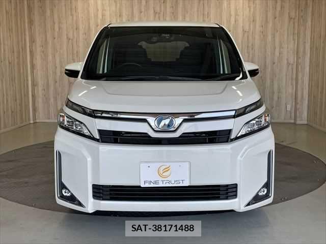 Toyota VOXY HYBRID 2018-12 6915311-16