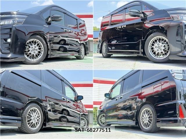 Toyota VOXY HYBRID 2017-07 6915319-21
