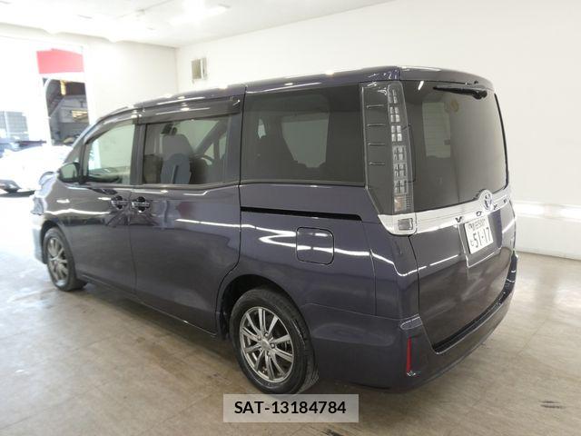 Toyota VOXY HYBRID 2016-08 6915318-1