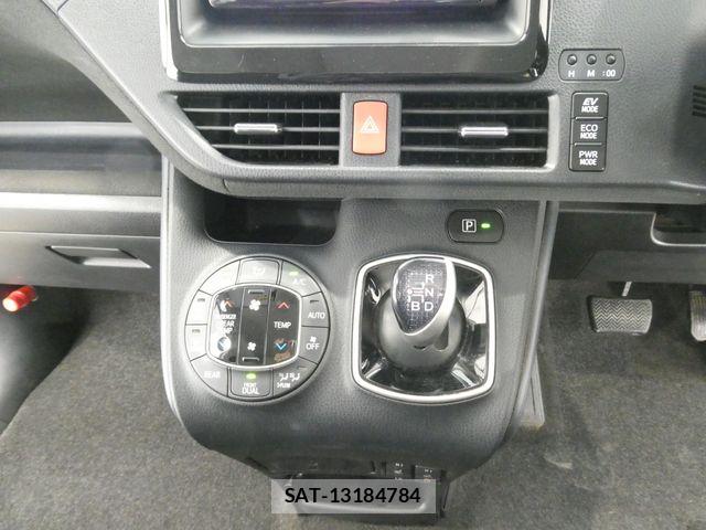 Toyota VOXY HYBRID 2016-08 6915318-19