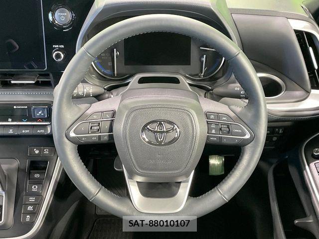 Toyota VOXY HYBRID 2024-04 6915268-10