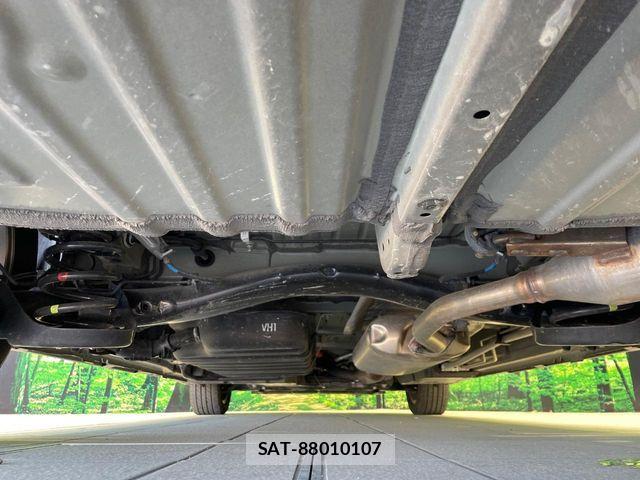 Toyota VOXY HYBRID 2024-04 6915268-18