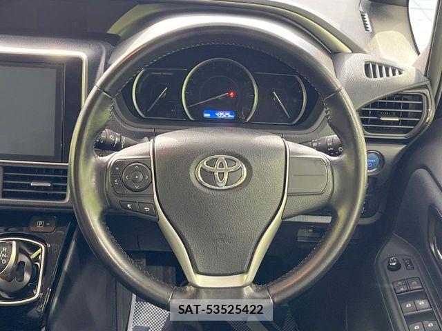Toyota VOXY HYBRID 2017-02 6915305-11
