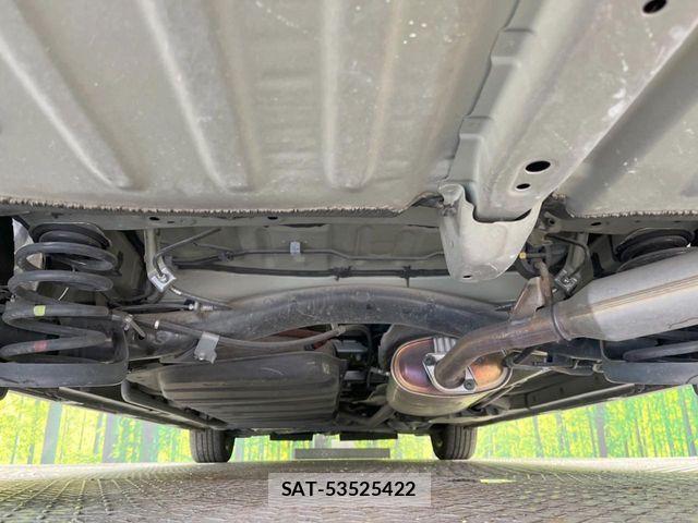 Toyota VOXY HYBRID 2017-02 6915305-18
