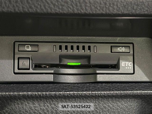 Toyota VOXY HYBRID 2017-02 6915305-5