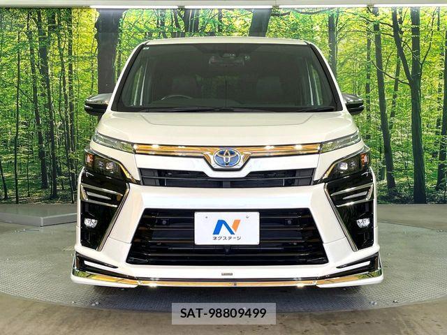 Toyota VOXY HYBRID 2021-09 6915286-15