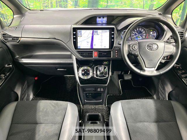 Toyota VOXY HYBRID 2021-09 6915286-1