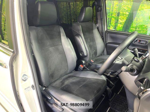 Toyota VOXY HYBRID 2021-09 6915286-8