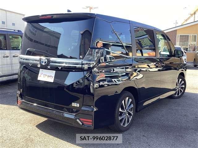 Toyota VOXY HYBRID 2025-02 6915263-9