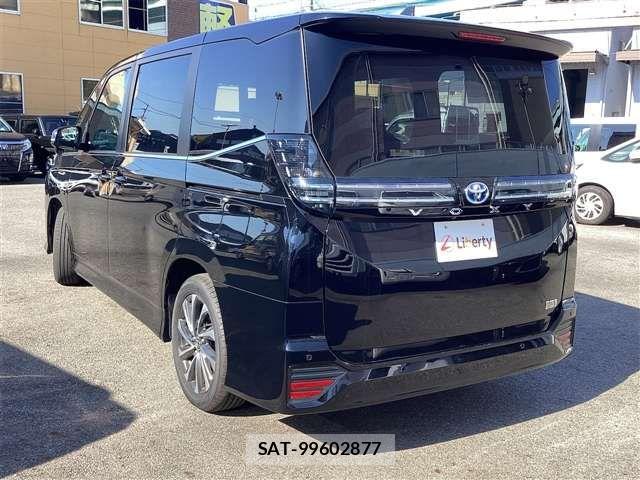 Toyota VOXY HYBRID 2025-02 6915263-10