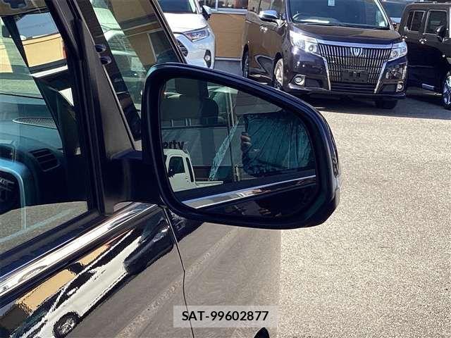 Toyota VOXY HYBRID 2025-02 6915263-13