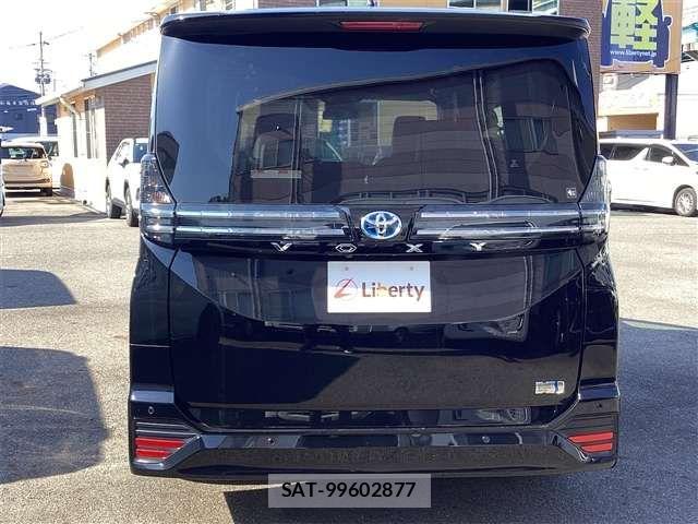 Toyota VOXY HYBRID 2025-02 6915263-6