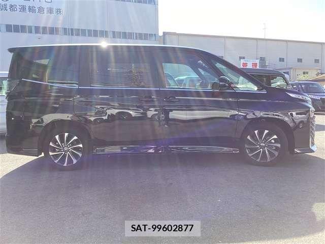 Toyota VOXY HYBRID 2025-02 6915263-8