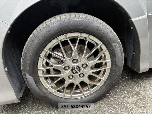Toyota VOXY HYBRID 2017-05 6915310-24
