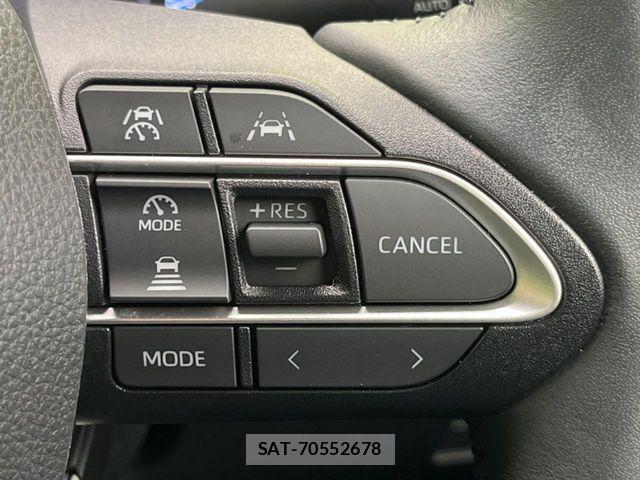 Toyota VOXY HYBRID 2023-08 6915267-3