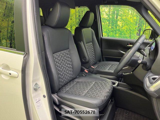 Toyota VOXY HYBRID 2023-08 6915267-7