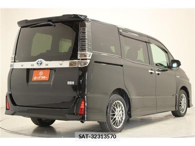 Toyota VOXY HYBRID 2018-01 6915307-11