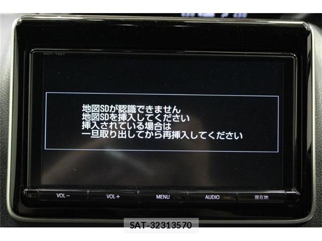 Toyota VOXY HYBRID 2018-01 6915307-1