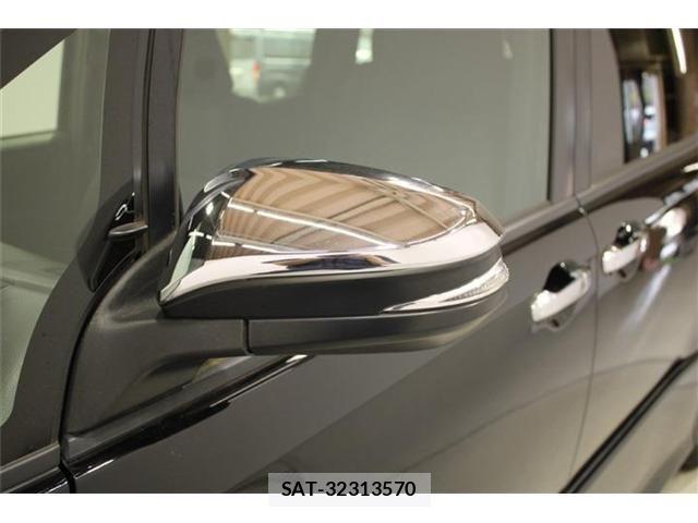 Toyota VOXY HYBRID 2018-01 6915307-19