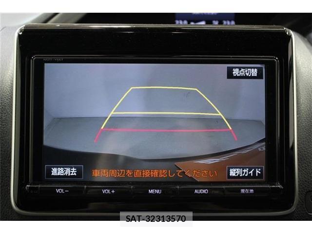 Toyota VOXY HYBRID 2018-01 6915307-2