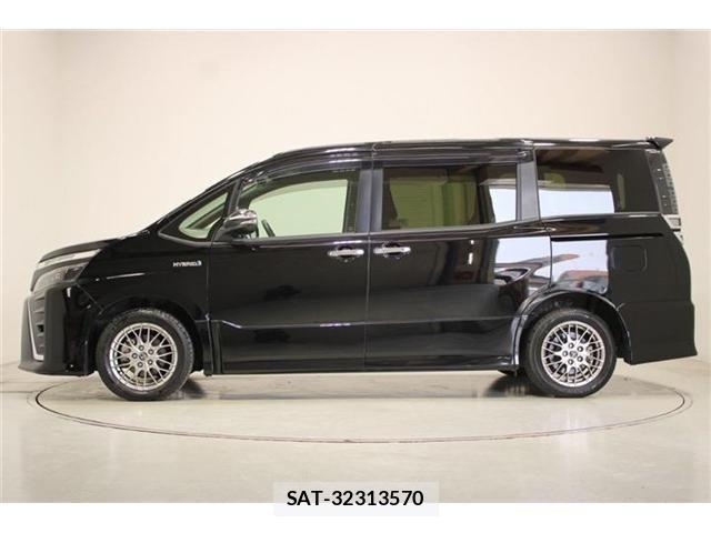 Toyota VOXY HYBRID 2018-01 6915307-8