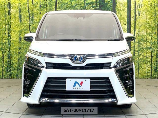 Toyota VOXY HYBRID 2018-03 6915309-14