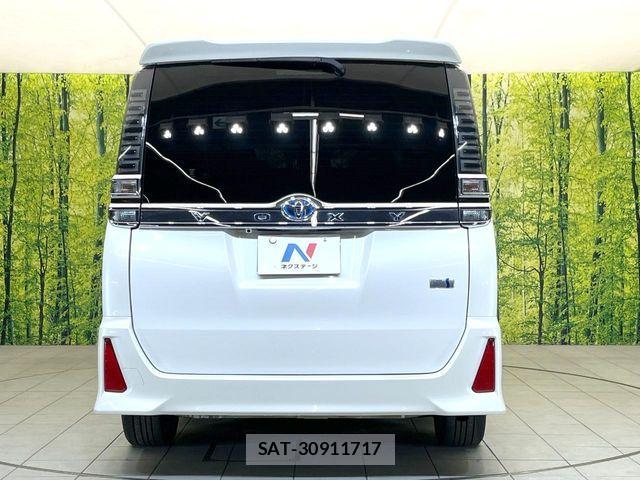 Toyota VOXY HYBRID 2018-03 6915309-15