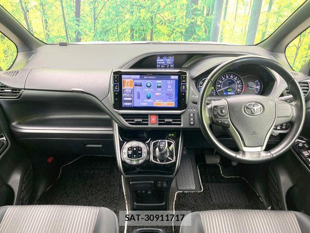 Toyota VOXY HYBRID 2018-03 6915309-1