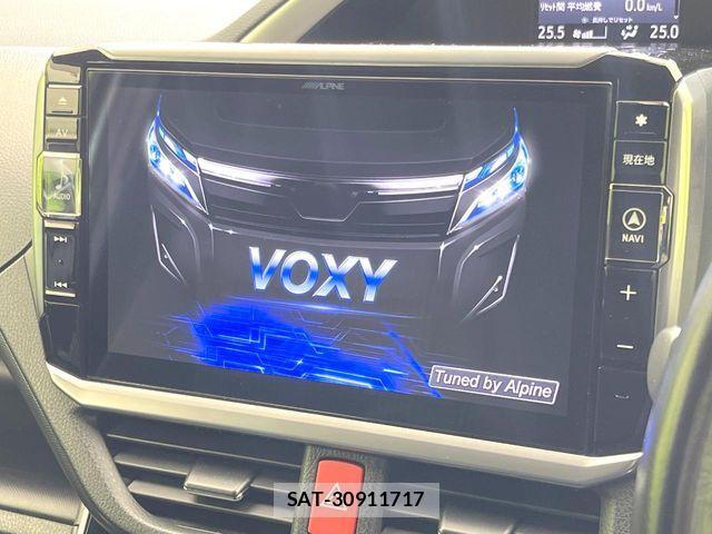 Toyota VOXY HYBRID 2018-03 6915309-2