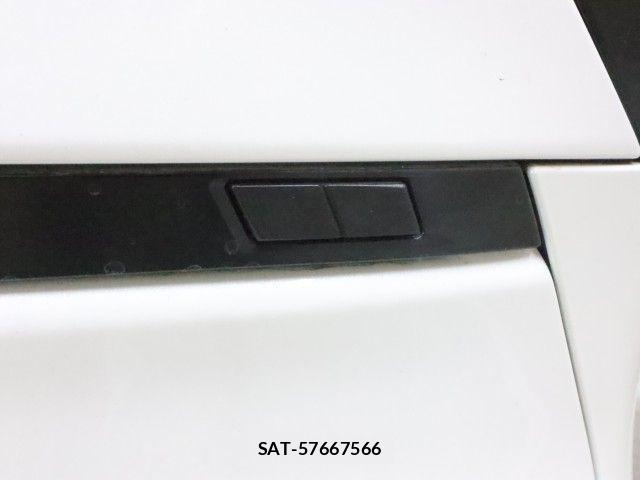 Toyota VOXY HYBRID 2023-06 6915270-13