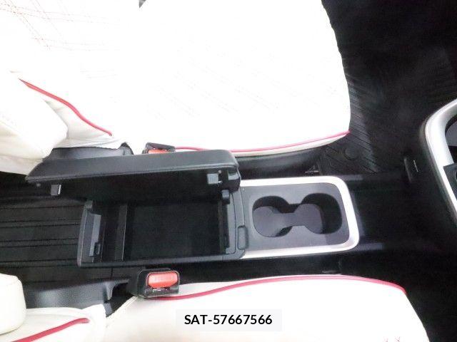 Toyota VOXY HYBRID 2023-06 6915270-21