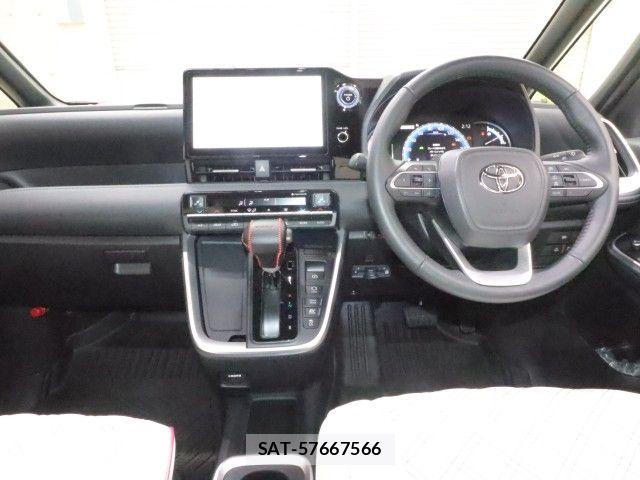 Toyota VOXY HYBRID 2023-06 6915270-2