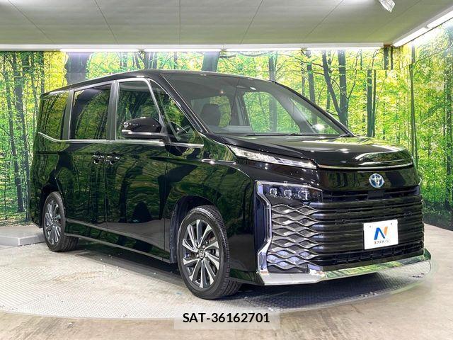 Toyota VOXY HYBRID 2023-02 6915272-16