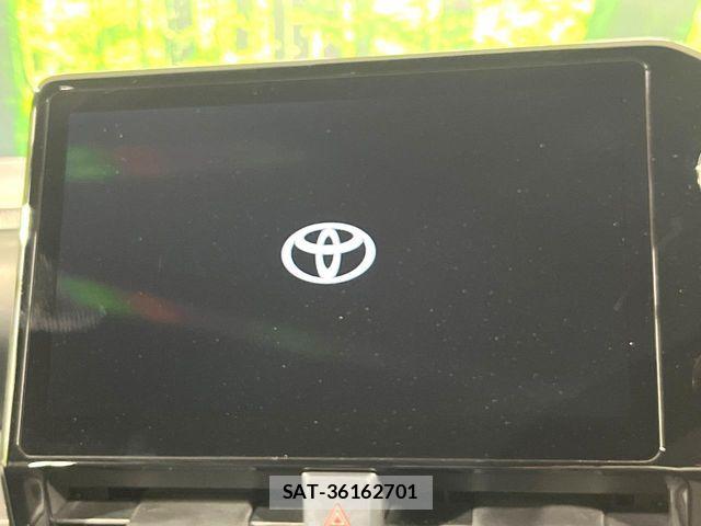 Toyota VOXY HYBRID 2023-02 6915272-2