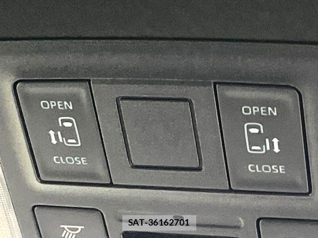Toyota VOXY HYBRID 2023-02 6915272-4