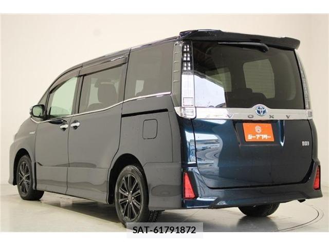 Toyota VOXY HYBRID 2017-06 6915320-9