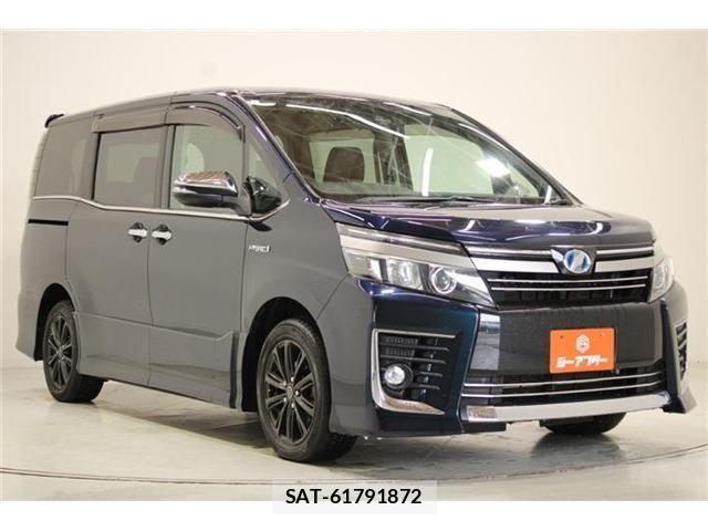 Toyota VOXY HYBRID 2017-06 6915320-5