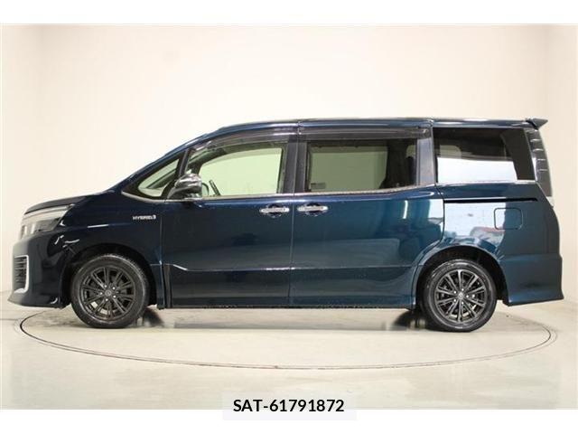 Toyota VOXY HYBRID 2017-06 6915320-8
