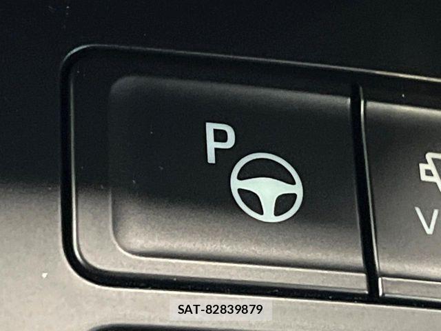 Toyota VOXY HYBRID 2024-09 6915260-5