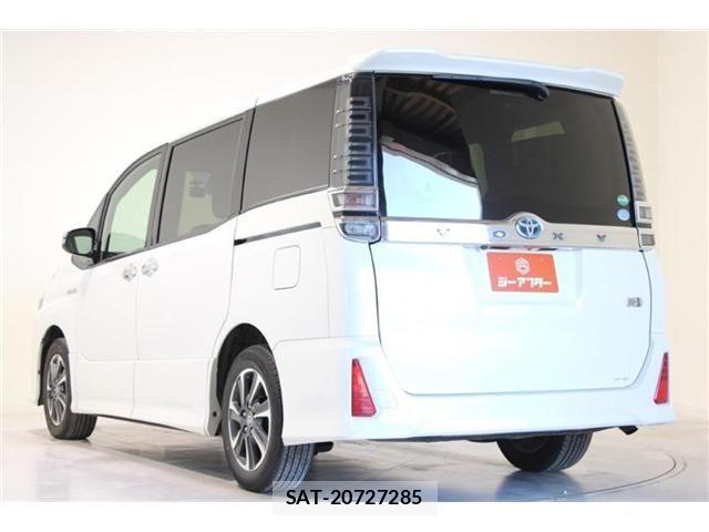 Toyota VOXY HYBRID 2018-02 6915315-9