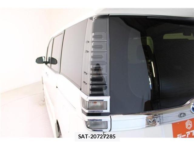 Toyota VOXY HYBRID 2018-02 6915315-18