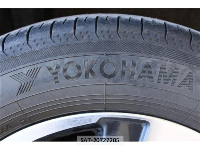 Toyota VOXY HYBRID 2018-02 6915315-25